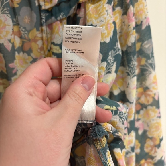 Free People MAYBEL BLOUSE IN HAPPY COMBO Size Small - Picture 8 of 8